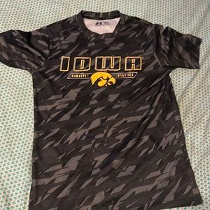 I’m selling an Iowa Hawkeye T-shirt M/M (38-40